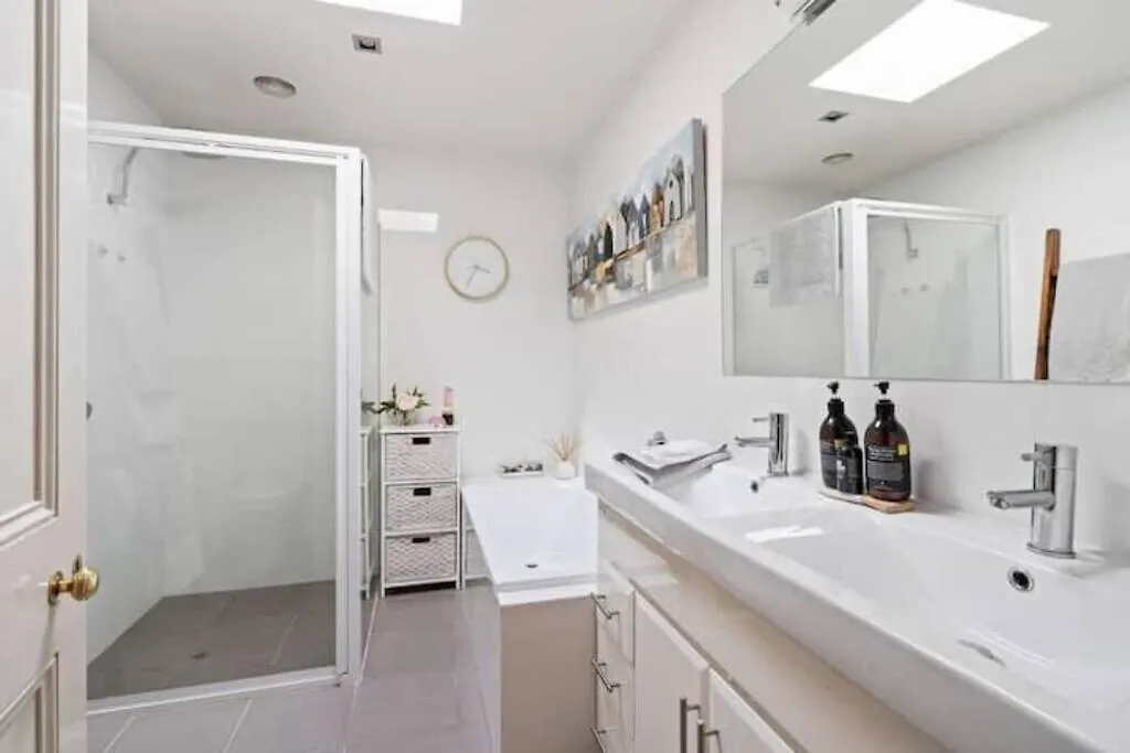 Casa Con Vista Luxury Waterfront Home, Sleeps 10 Hobart