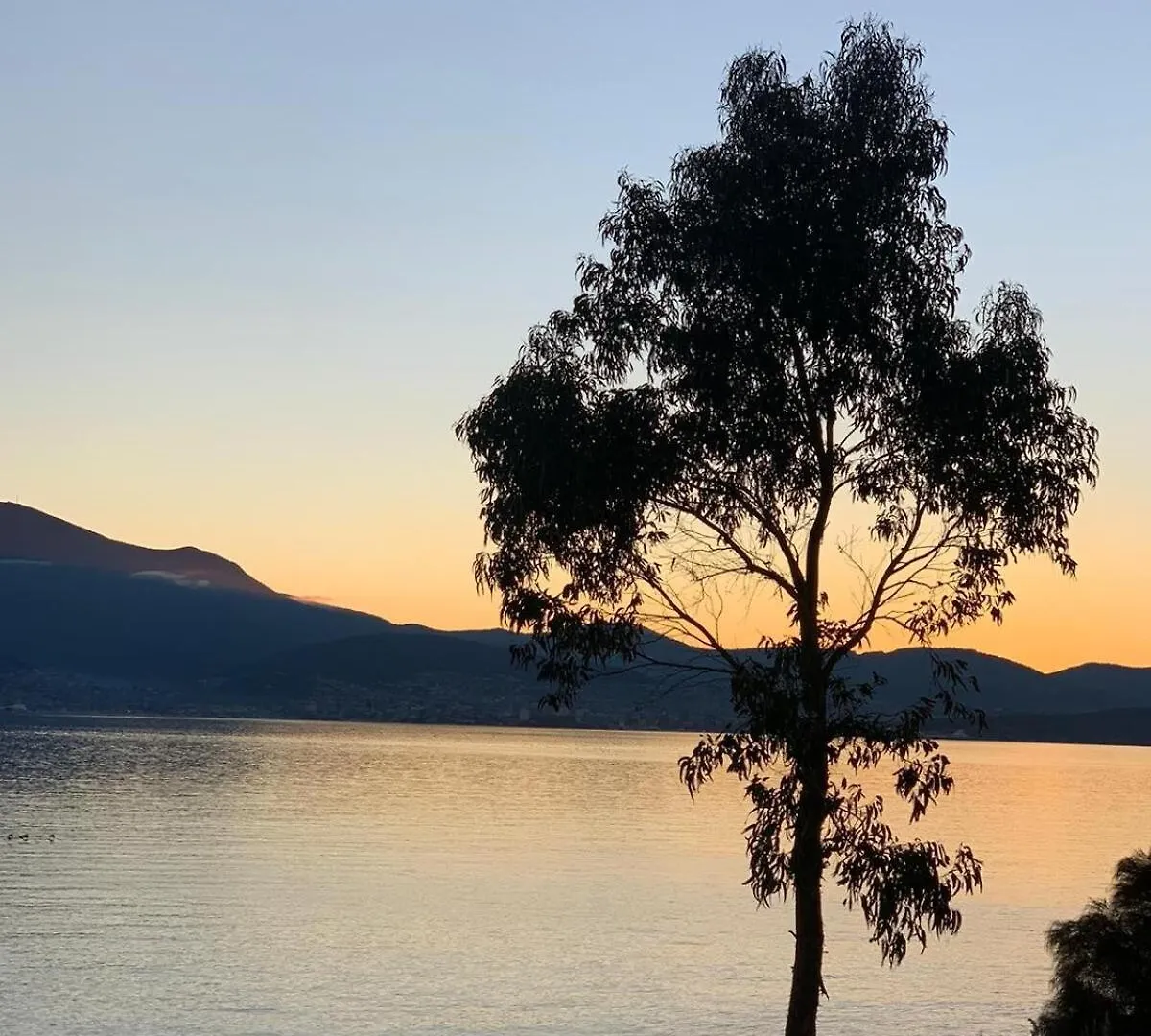 Casa Con Vista Luxury Waterfront Home, Sleeps 10 Hobart 0*,  Australia